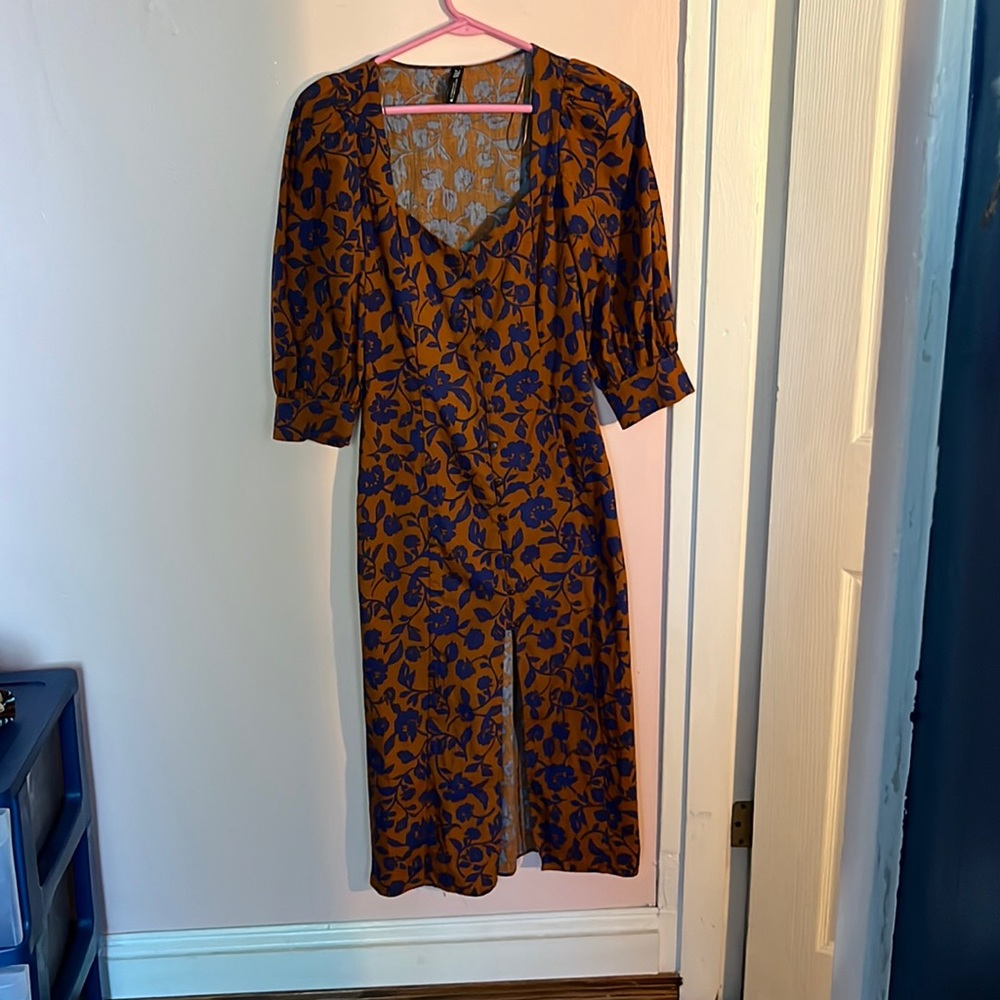 A beautiful mid-length Zara dress.